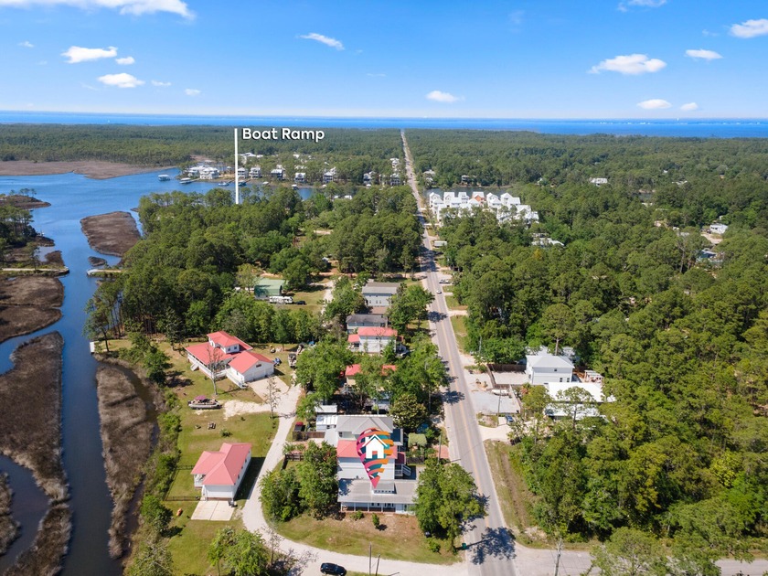Welcome to this charming coastal cottage in the heart of Santa - Beach Home for sale in Santa Rosa Beach, Florida on Beachhouse.com