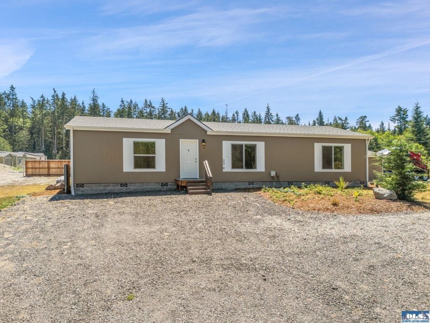 This charming, move-in ready home in Diamond Point has been - Beach Home for sale in Sequim, Washington on Beachhouse.com