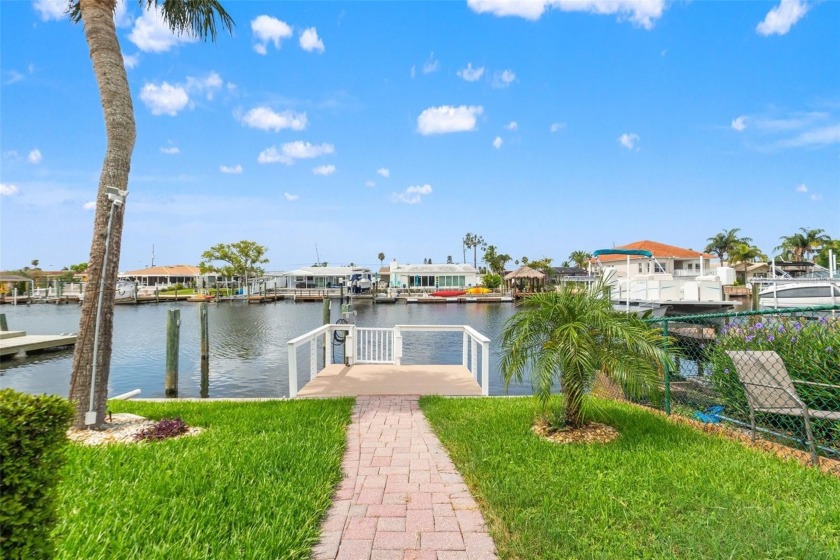 MOTIVATED SELLER! Fully renovated on a deep water canal with - Beach Home for sale in New Port Richey, Florida on Beachhouse.com
