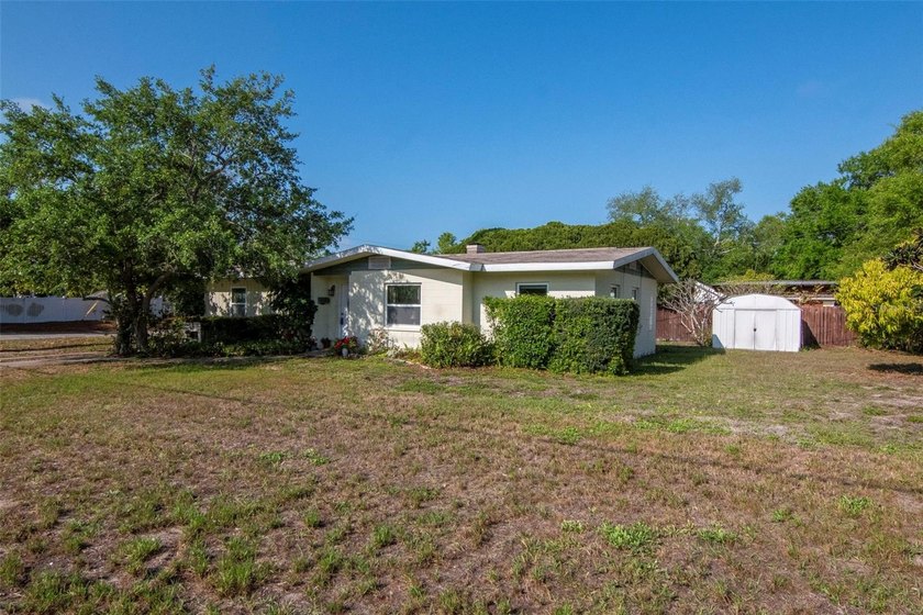 Located less than one mile from the heart of Dunedin, just - Beach Home for sale in Dunedin, Florida on Beachhouse.com