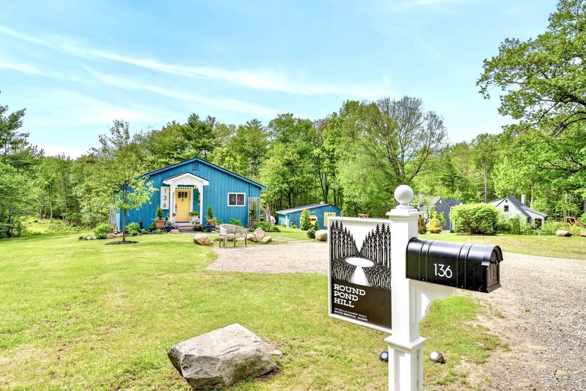 A STUNNING, FULLY RENOVATED SOUTH BERWICK RANCH-CHALET, WELCOME - Beach Home for sale in South Berwick, Maine on Beachhouse.com