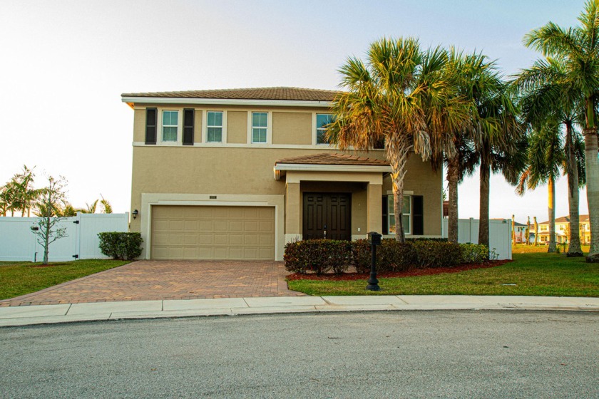 OPEN HOUSE 6/16 11-2! TEMP GATE CODE: 7355 Immaculate Tradition - Beach Home for sale in Port Saint Lucie, Florida on Beachhouse.com
