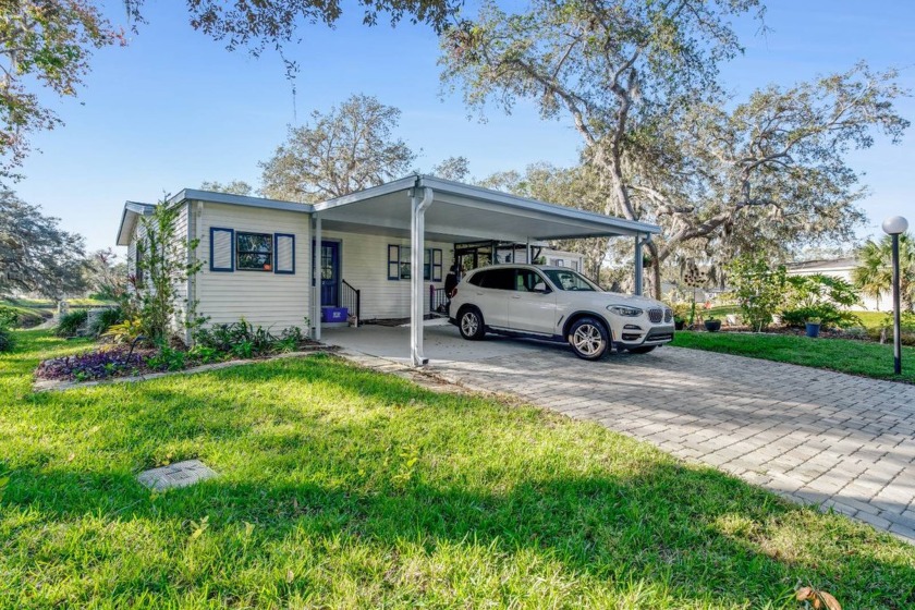 Affordable and beautifully updated 2 bedroom, 2 bath waterfront - Beach Home for sale in Ormond Beach, Florida on Beachhouse.com