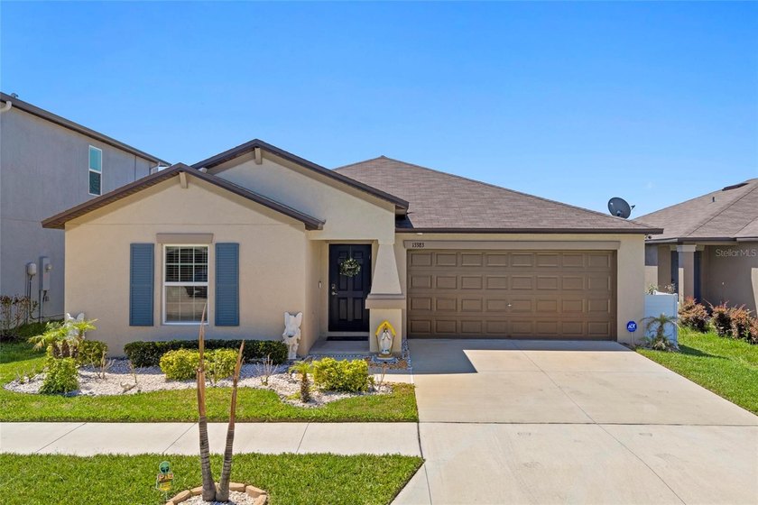 Welcome to comfortable, modern living in the sought-after Triple - Beach Home for sale in Riverview, Florida on Beachhouse.com