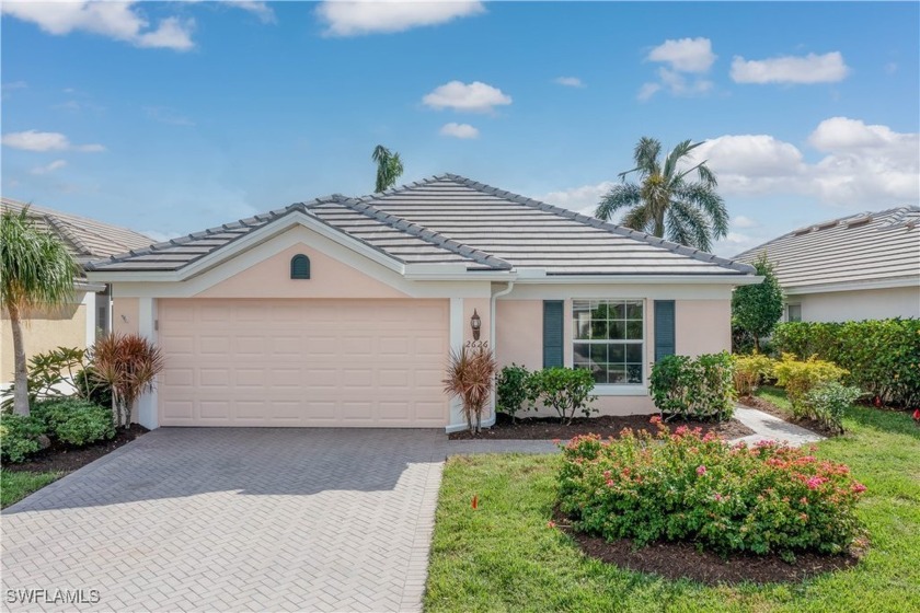 Beautiful LAKEFRONT POOL home with SOUTHERN rear exposure - Beach Home for sale in Cape Coral, Florida on Beachhouse.com