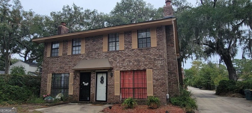 Beautiful all brick townhouse that's recently renovated and wood - Beach Townhome/Townhouse for sale in Savannah, Georgia on Beachhouse.com