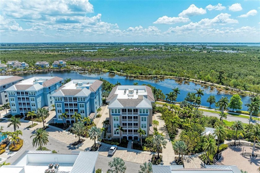 Welcome home to this gorgeous TURN KEY PENTHOUSE condominium - Beach Condo for sale in Bradenton, Florida on Beachhouse.com