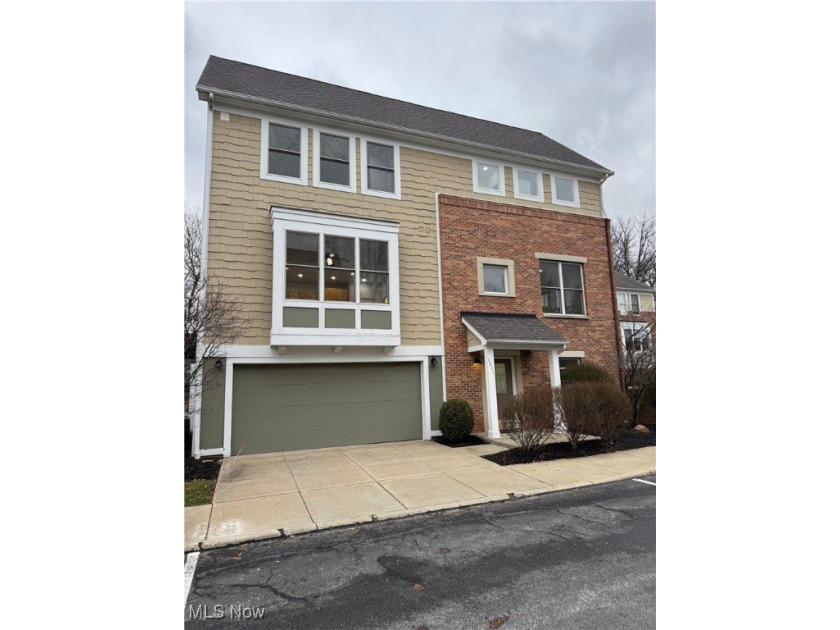 Charming 3-Bedroom, 3.5-Bath Townhouse Overlooking a Serene Pond - Beach Condo for sale in Cleveland Heights, Ohio on Beachhouse.com