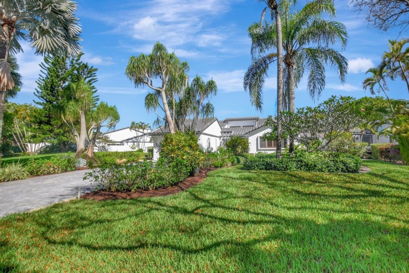 Welcome to the crown jewel of Villas in Hunters Run. This - Beach Home for sale in Boynton Beach, Florida on Beachhouse.com