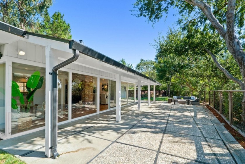 Don't miss this charming mid-century ranch-style home in the - Beach Home for sale in Santa Cruz, California on Beachhouse.com