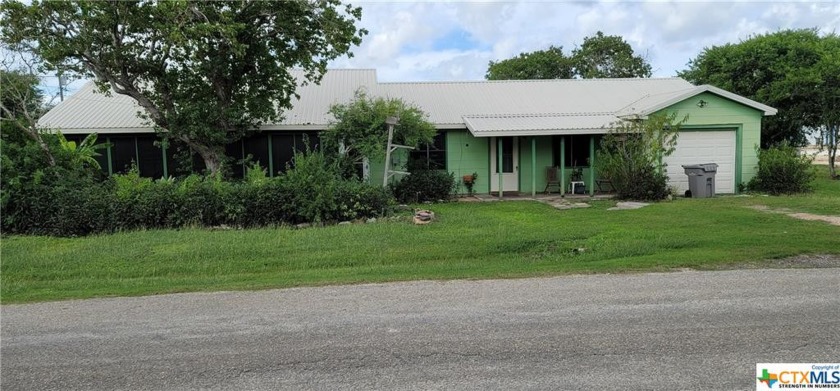 Looking for a project??? This is the perfect opportunity.  This - Beach Home for sale in Seadrift, Texas on Beachhouse.com