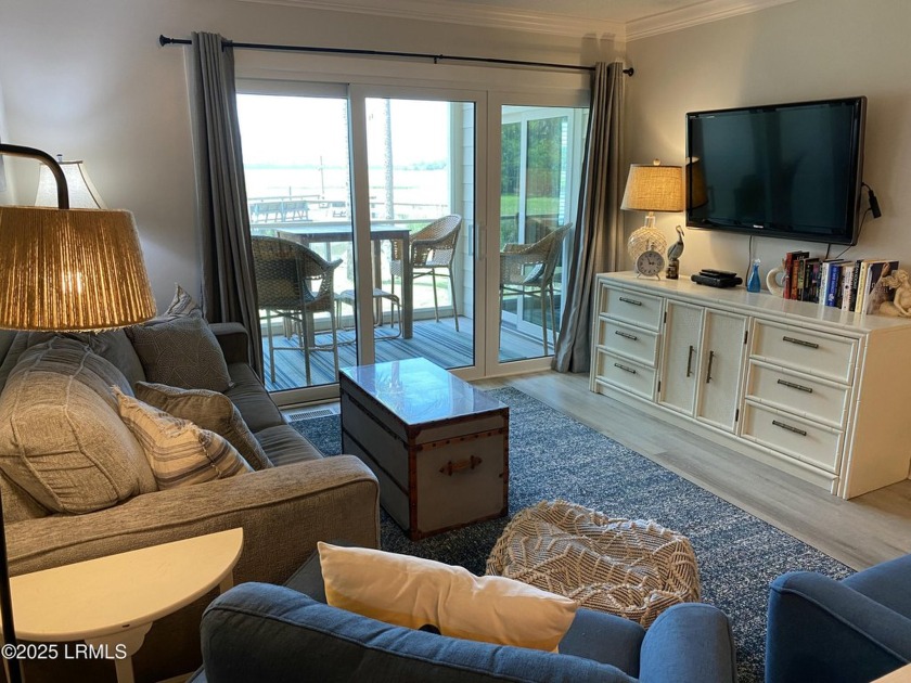 Beautifully updated, fully furnished. Seller will pay ALL - Beach Condo for sale in Fripp Island, South Carolina on Beachhouse.com