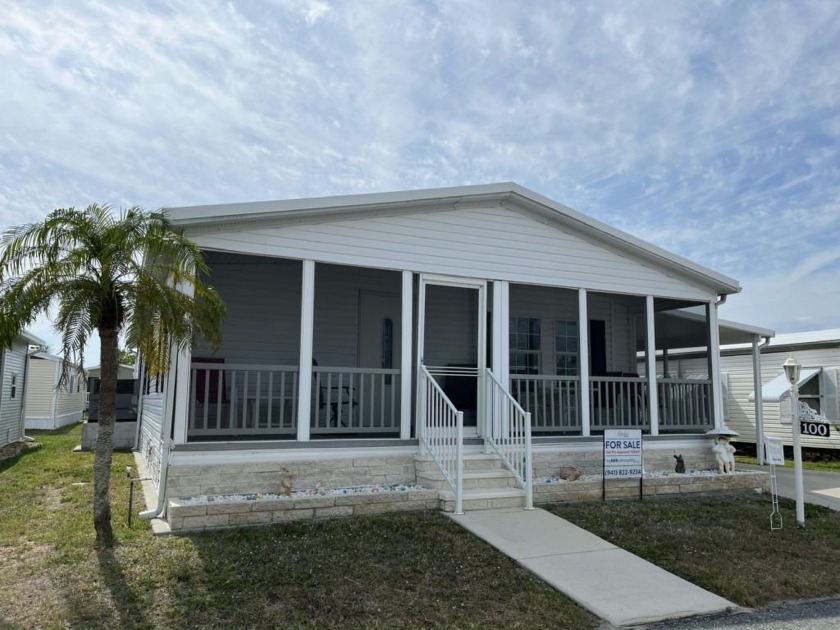 What a super clean home, this lovely large kitchen with the - Beach Home for sale in Punta Gorda, Florida on Beachhouse.com