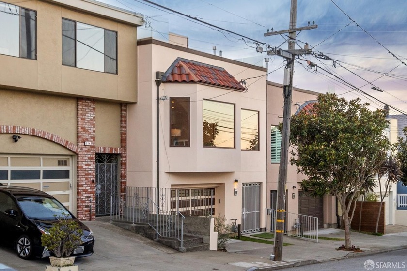 Discover this stunning, modern 6-bedroom, 4-bathroom - Beach Home for sale in San Francisco, California on Beachhouse.com