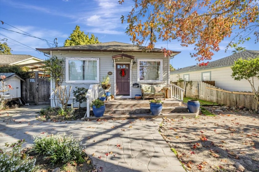 Welcome to your Surf City cottage, tucked away in one of the - Beach Home for sale in Santa Cruz, California on Beachhouse.com