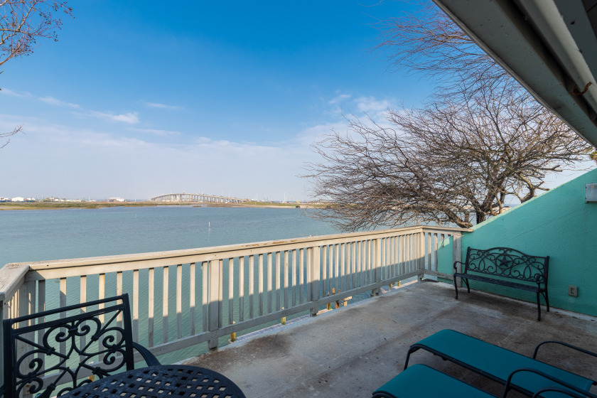 Remodeled Condo W Sunset Views, King Bed, Private Balcony & - Beach Vacation Rentals in Corpus Christi, Texas on Beachhouse.com