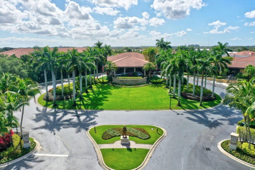 Welcome home to this beautiful updated Townhouse. Some furniture - Beach Townhome/Townhouse for sale in Palm Beach Gardens, Florida on Beachhouse.com