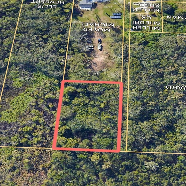 Welcome to this charming and versatile land located in the - Beach Lot for sale in Sarasota, Florida on Beachhouse.com