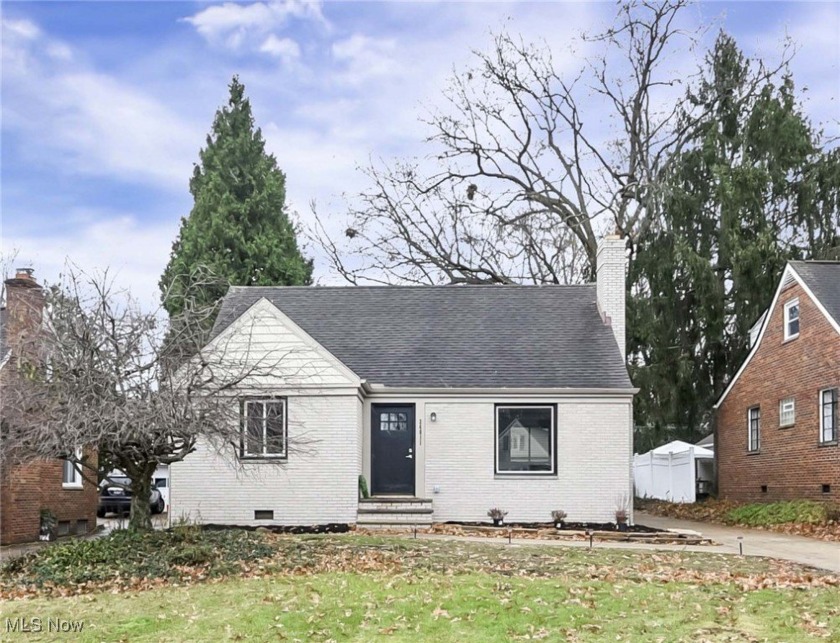 *Absolutely stunning--a homeowner's dream come true! Nestled in - Beach Home for sale in Bay Village, Ohio on Beachhouse.com