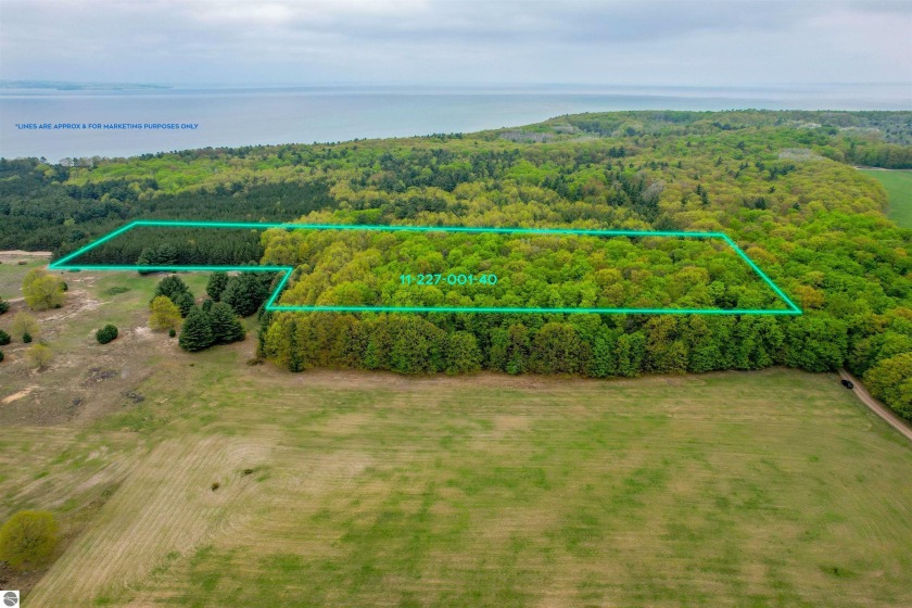 18 acres on Old Mission Peninsula with 100' of private frontage - Beach Acreage for sale in Traverse City, Michigan on Beachhouse.com