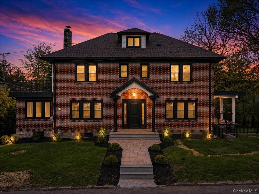 Welcome to Glenwood Lake!! This exceptional, fully renovated - Beach Home for sale in New Rochelle, New York on Beachhouse.com