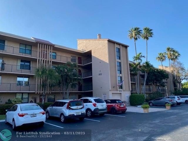 Large 2-bedrooms 2 bathrooms condo in a beautiful - Beach Condo for sale in Margate, Florida on Beachhouse.com
