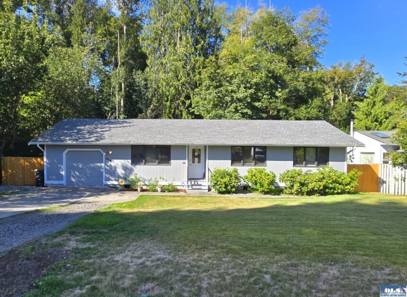 Great investment opportunity as a rental/, etc. Well maintained - Beach Home for sale in Sequim, Washington on Beachhouse.com