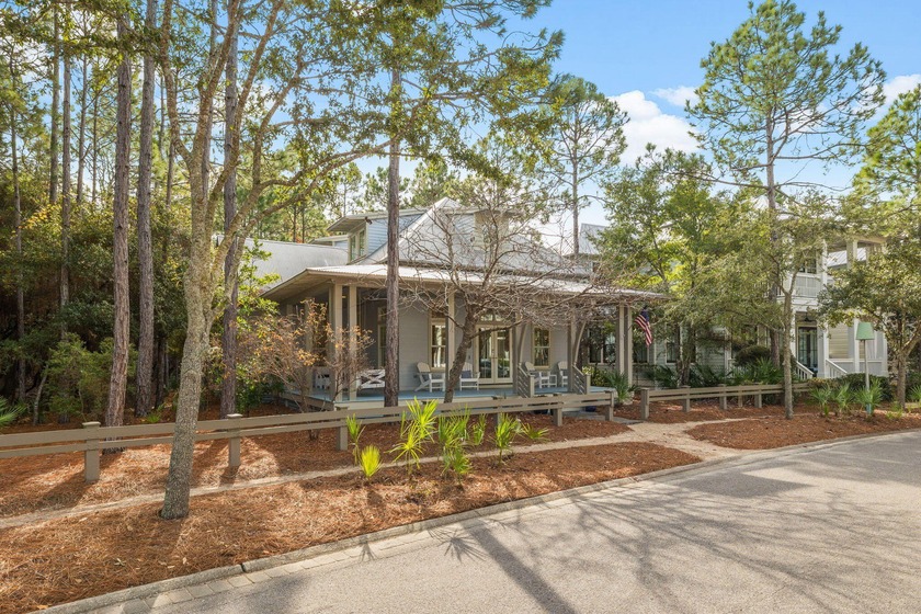 Beautifully maintained 4-bedroom, 4.5-bath home on an oversized - Beach Home for sale in Santa Rosa Beach, Florida on Beachhouse.com