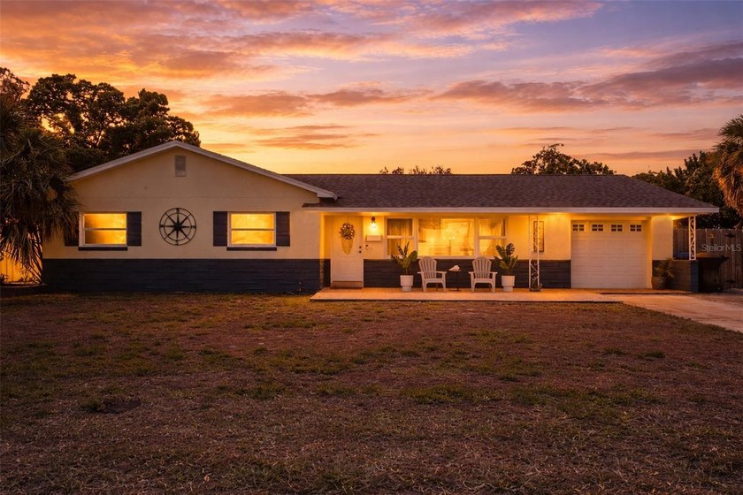 If you've been looking for that ELUSIVE 4 Bedroom/3 Bathroom - Beach Home for sale in St. Petersburg, Florida on Beachhouse.com