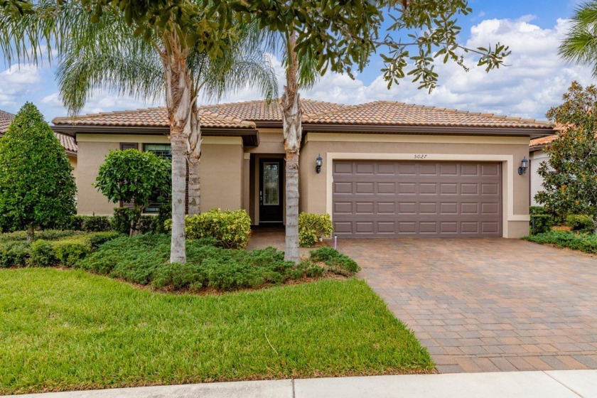 Stunning 2020-Built Summerwood Model 2BR + Flex / 2BA | Prime - Beach Home for sale in Vero Beach, Florida on Beachhouse.com