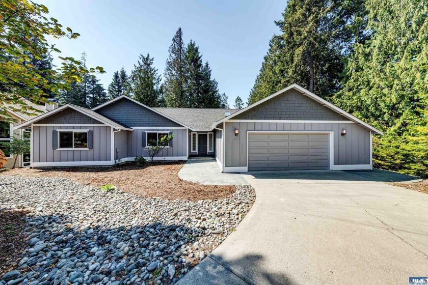Gorgeous one level home in Sunland on the golf course with a - Beach Home for sale in Sequim, Washington on Beachhouse.com