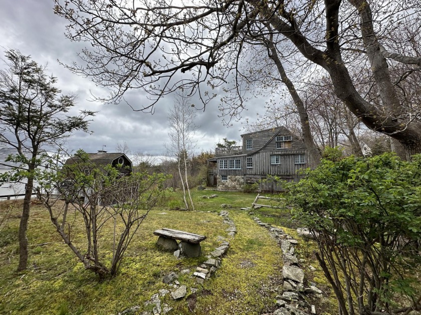 Welcome to 41 Circuit Road, one of the most ideal home locations - Beach Home for sale in York, Maine on Beachhouse.com