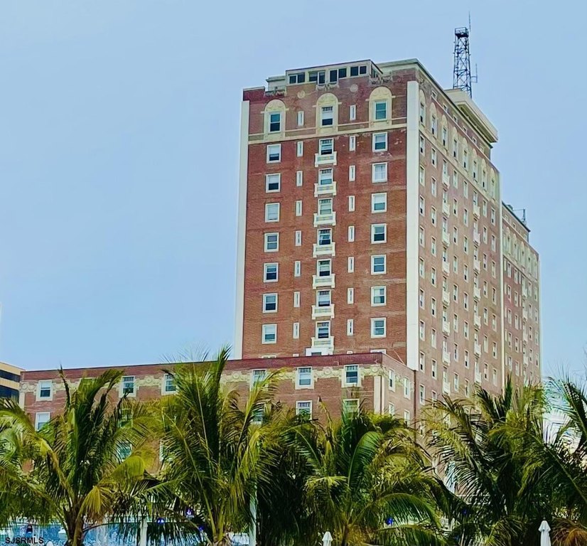 Welcome to the historic Ritz condominiums!  Just steps from the - Beach Condo for sale in Atlantic City, New Jersey on Beachhouse.com