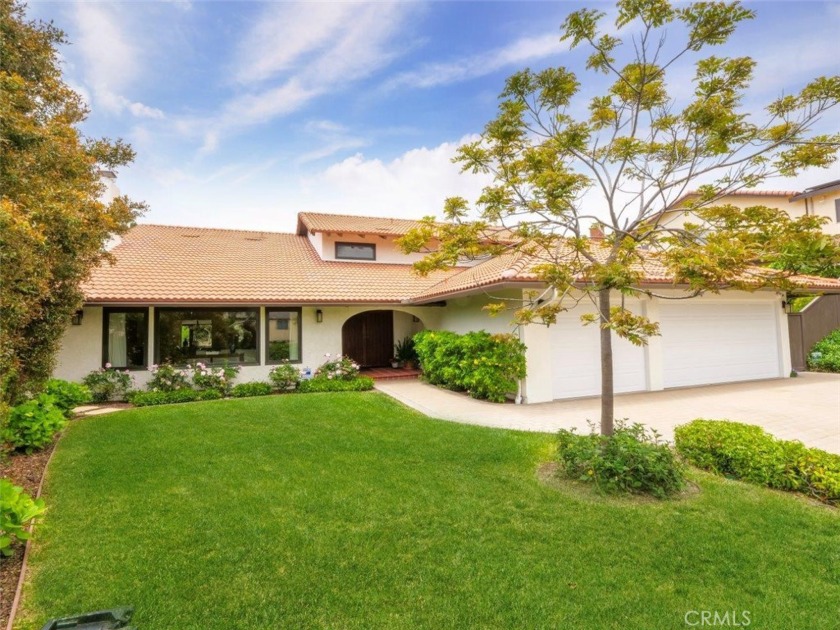 Situated at the quiet end of a desirable street, the interior of - Beach Home for sale in Rancho Palos Verdes, California on Beachhouse.com