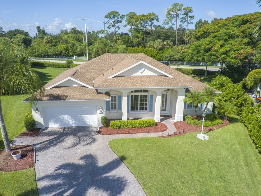 Meticulously maintained home in the desirable Vinyard - Beach Home for sale in Vero Beach, Florida on Beachhouse.com