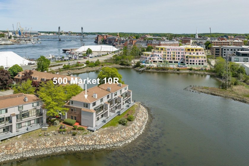 WATERFRONT END-UNIT Townhouse with breathtaking views at - Beach Condo for sale in Portsmouth, New Hampshire on Beachhouse.com