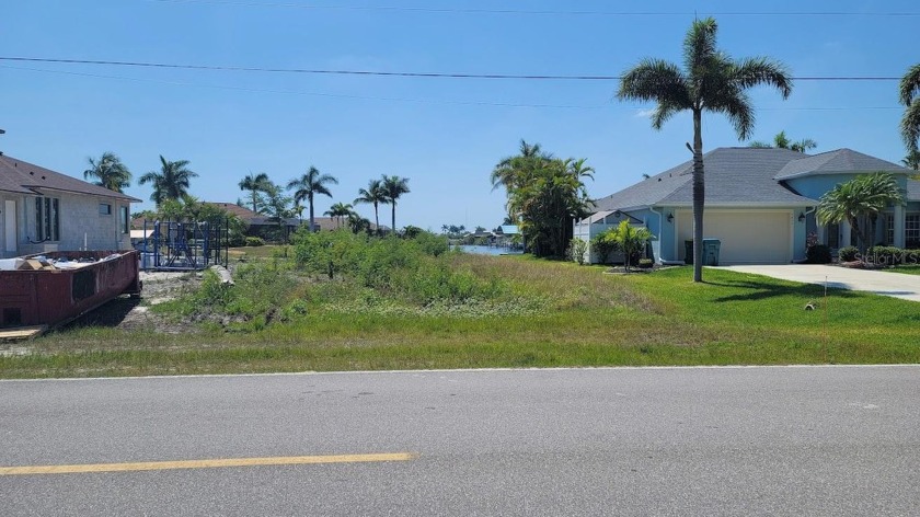 Looking for a vacant lot in desirable South Gulf Cove on a - Beach Lot for sale in Port Charlotte, Florida on Beachhouse.com