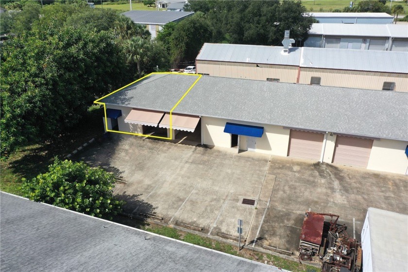 900 Sq. Ftmercial Condo - Flexible Use Space with Office/ Man - Beach Condo for sale in Vero Beach, Florida on Beachhouse.com