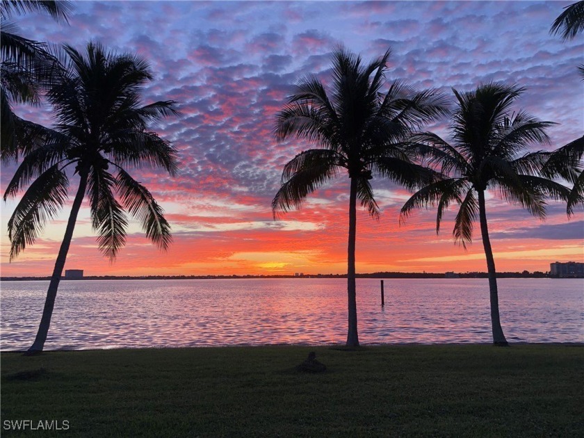 BREATHTAKING RIVERFRONT property, 125' on the Caloosahatchee - Beach Home for sale in Cape Coral, Florida on Beachhouse.com