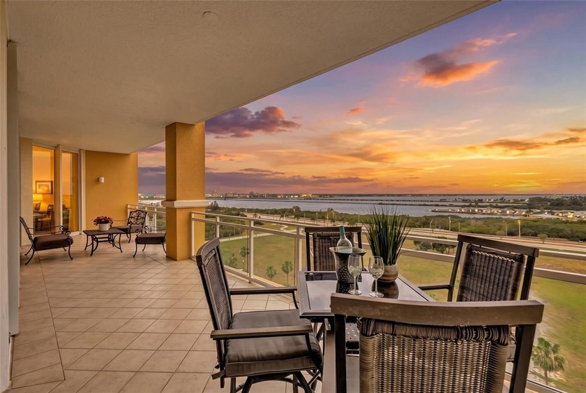Welcome to LUXURY WATERVIEW LIVING on the 8th floor in the - Beach Condo for sale in Palmetto, Florida on Beachhouse.com