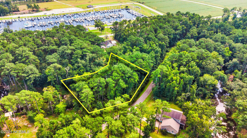 Waterfront TWO LOTS!!! 7008 & 7010 Fairwinds Drive, Located in - Beach Lot for sale in Oriental, North Carolina on Beachhouse.com