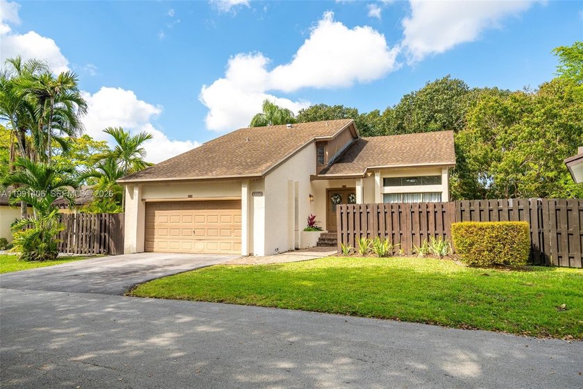 Located in the Crossings community in Kendall, this move-in - Beach Home for sale in Miami, Florida on Beachhouse.com