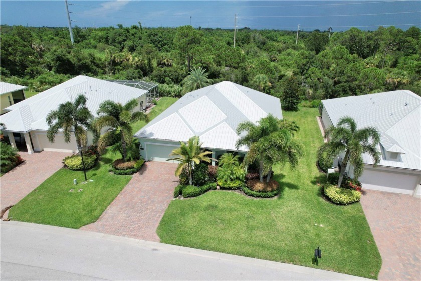 Meticulously maintained 2BR/2.5BA CBS home with den, metal roof - Beach Home for sale in Vero Beach, Florida on Beachhouse.com