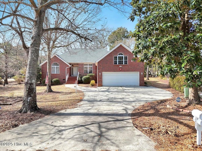 Charming brick home located in the gated community of Lockwood - Beach Home for sale in Supply, North Carolina on Beachhouse.com