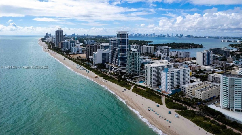 Prime oceanfront location! This stunning corner penthouse offers - Beach Condo for sale in Miami Beach, Florida on Beachhouse.com