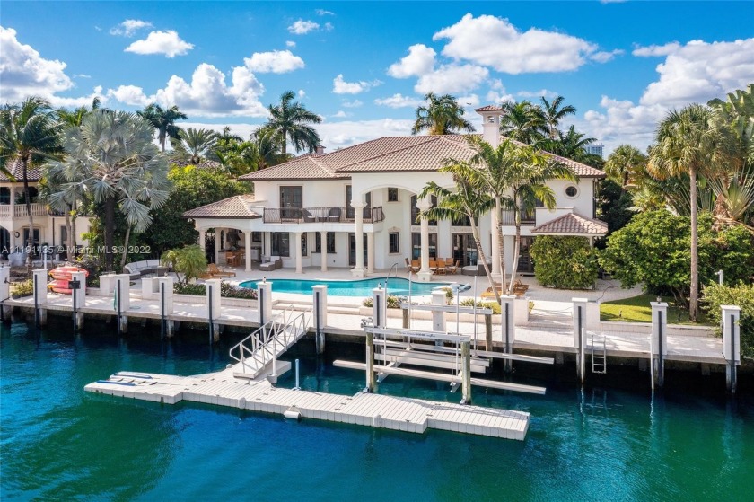Embodying South Florida's indoor-outdoor lifestyle, find - Beach Home for sale in Fort  Lauderdale, Florida on Beachhouse.com