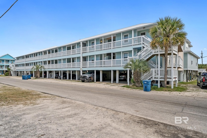 Beautifully-renovated condo just steps from the deeded beach - Beach Condo for sale in Gulf Shores, Alabama on Beachhouse.com
