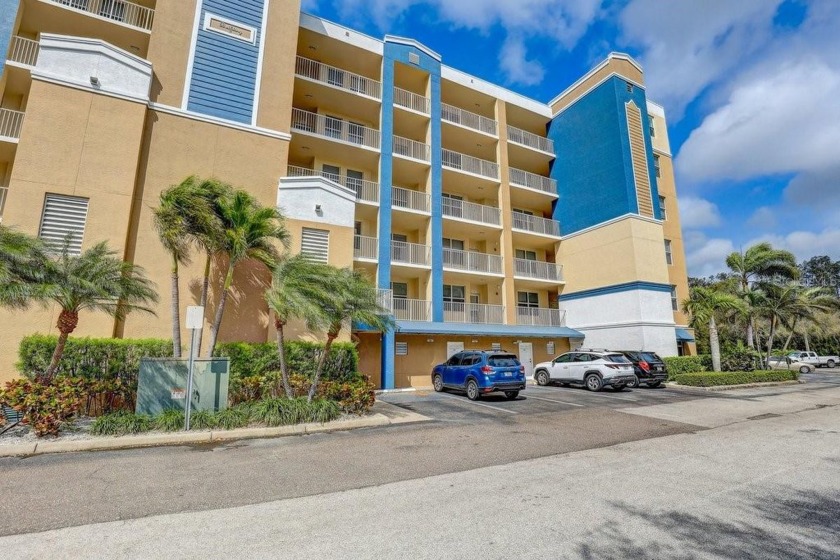 Golf Lake Condo - Stunning beautiful 2-bedroom, 2-bath condo  is - Beach Condo for sale in Largo, Florida on Beachhouse.com