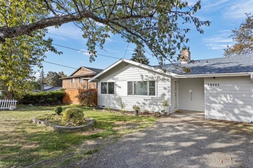 Step into this beautifully renovated 4-bedroom, 1.75-bath home - Beach Home for sale in Des Moines, Washington on Beachhouse.com