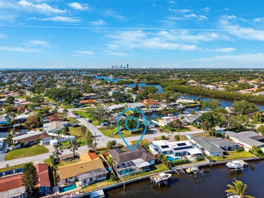 Under contract-accepting backup offers. Prime, waterfront - Beach Home for sale in St. Petersburg, Florida on Beachhouse.com